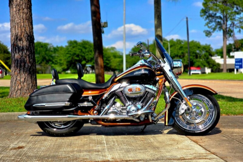 2008_Harley-Davidson_Touring_CVO_Road_King